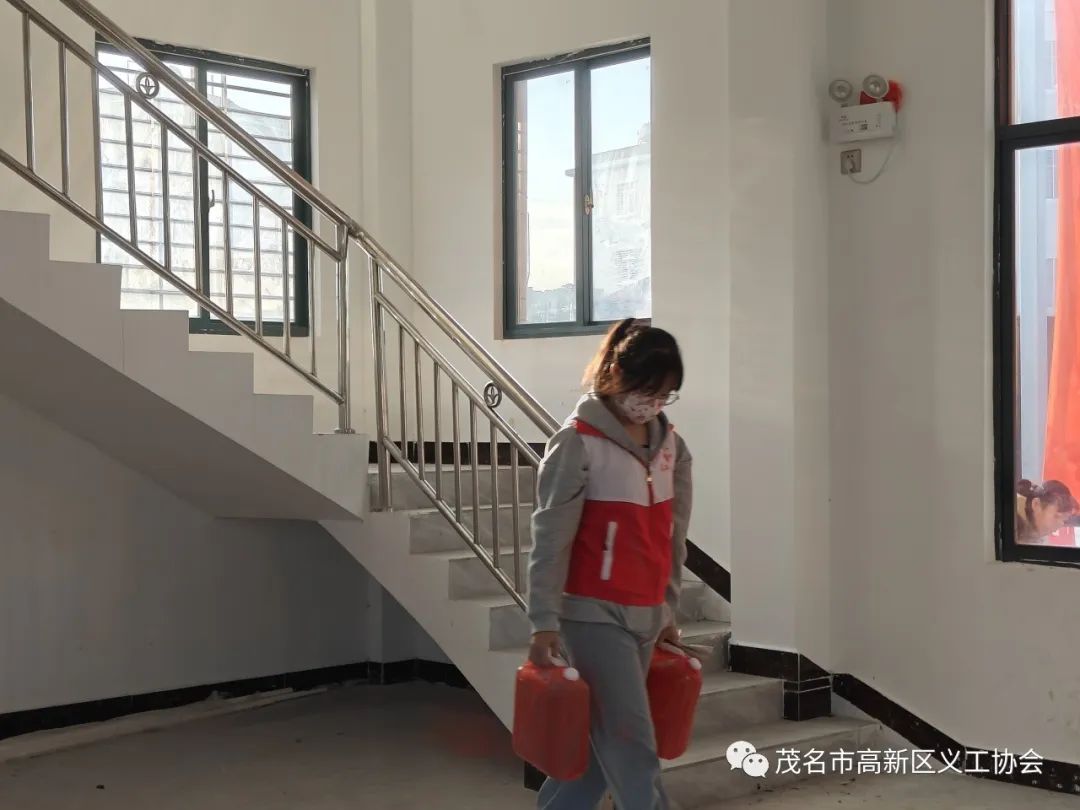 帮扶困难户、爱心暖人心-15.jpg