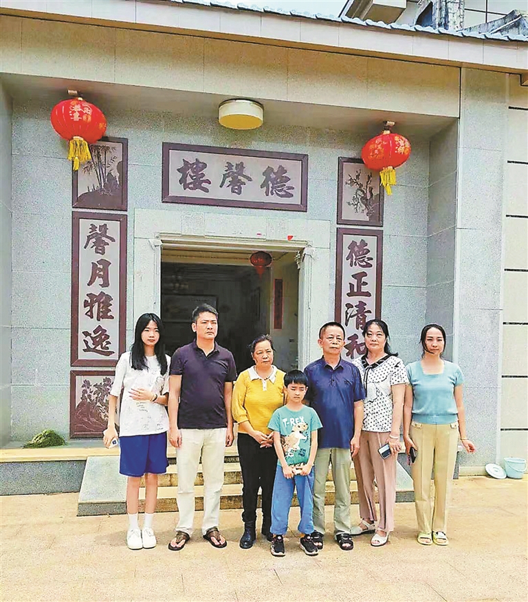 “我的外公，是超级英雄” 深圳初中生亲历梅大高速塌方灾害，用文字记录外公下跪拦车经历-1.jpg
