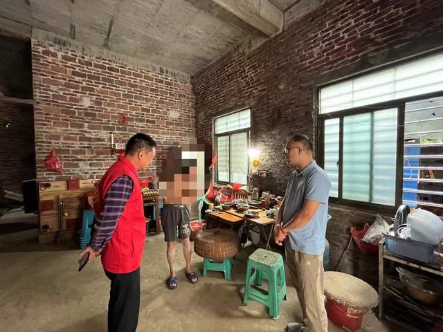 走访涉毒人员，助力回归社会-2.jpg