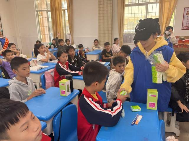 预防青少年犯罪 普及禁毒知识-6.jpg