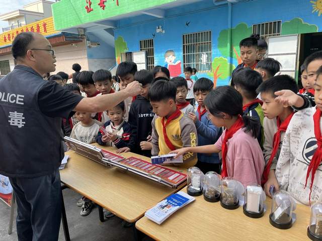 禁毒护青春 防罪筑未来-8.jpg