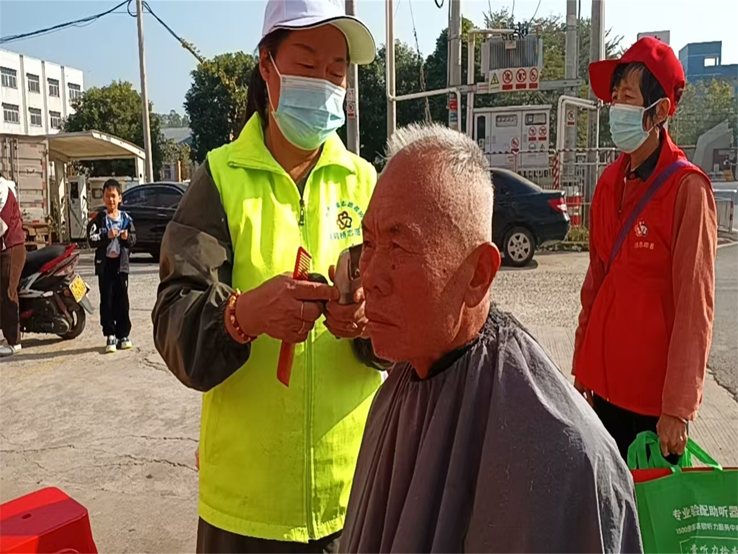 南塘镇爱心汇聚：巾帼志愿服务暖人心-9.jpg