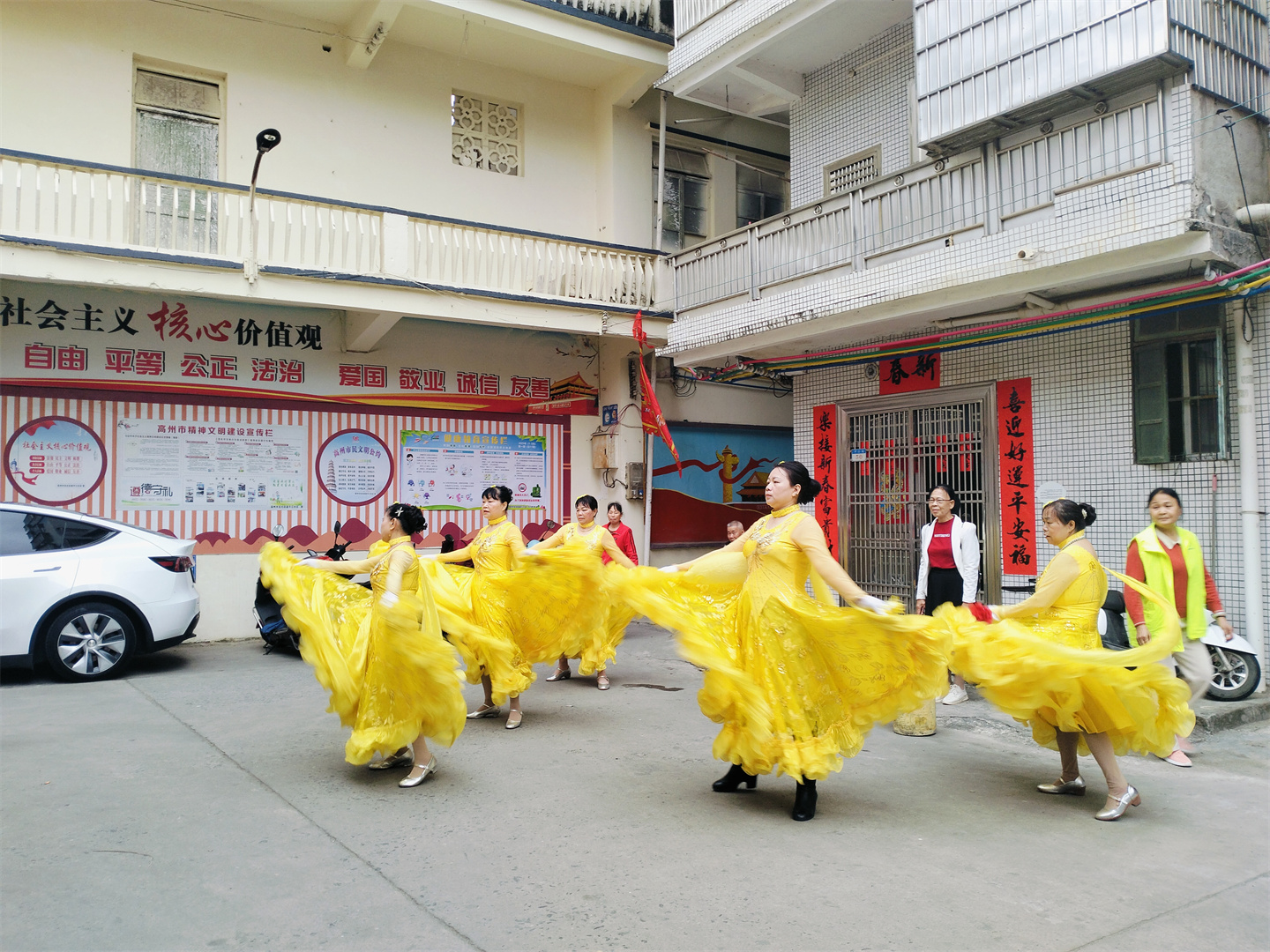 高州市巾帼志愿者协会喜鹊桥志愿服务队开展全国爱耳日公益活动-7.jpg