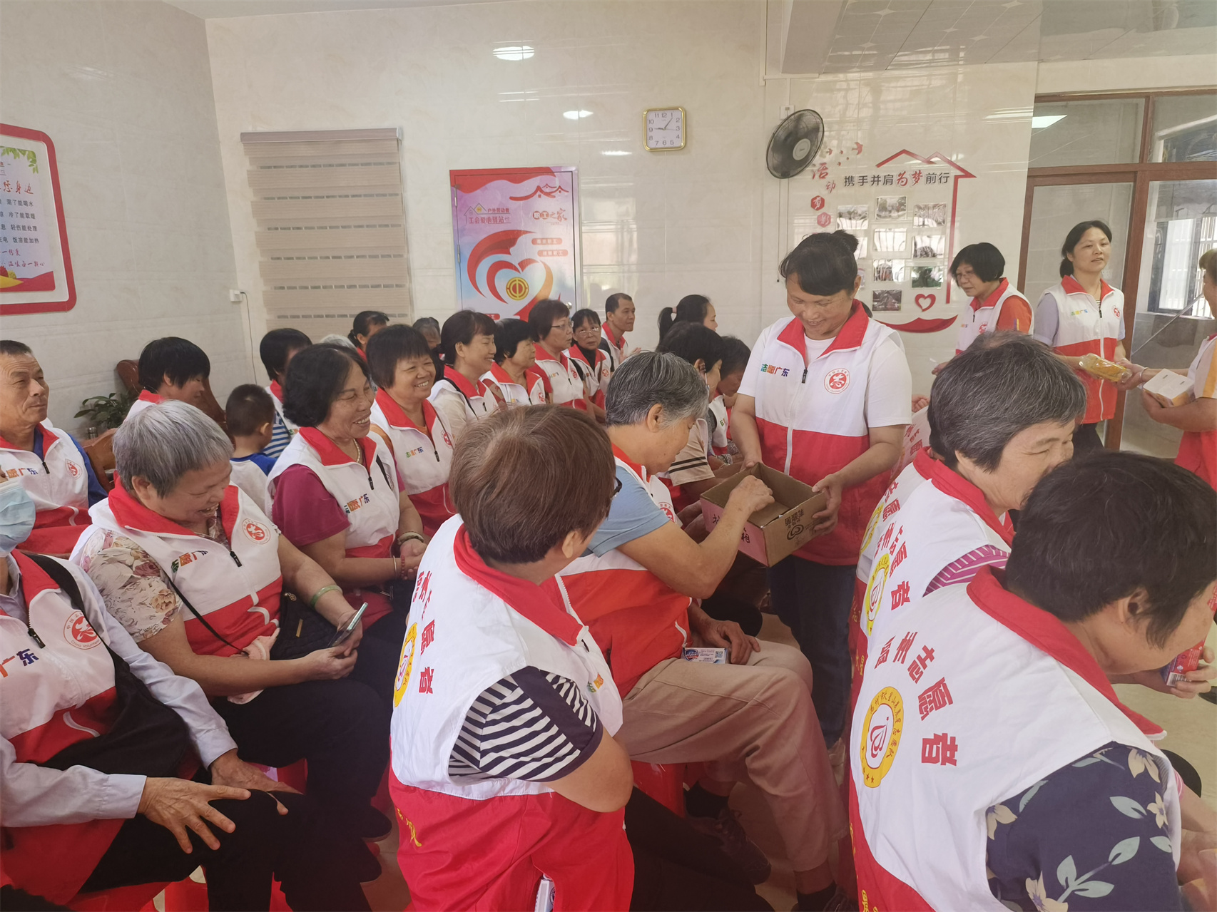 凝聚志愿力量，共筑幸福家庭-2.jpg
