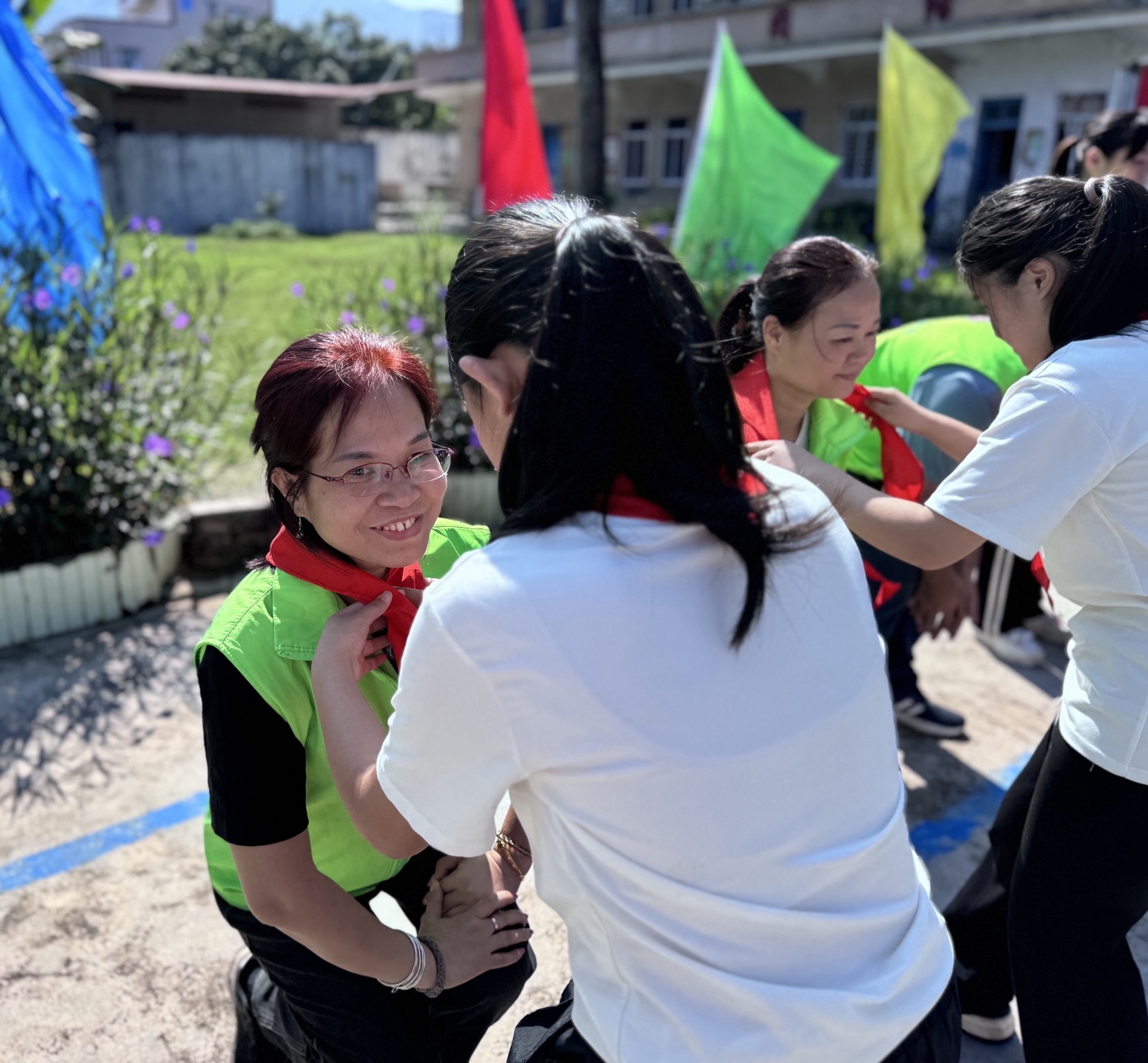 童心筑梦 志愿同行——高州市巾帼志愿者协会宣传部六一关爱儿童活动暖人心-9.jpg