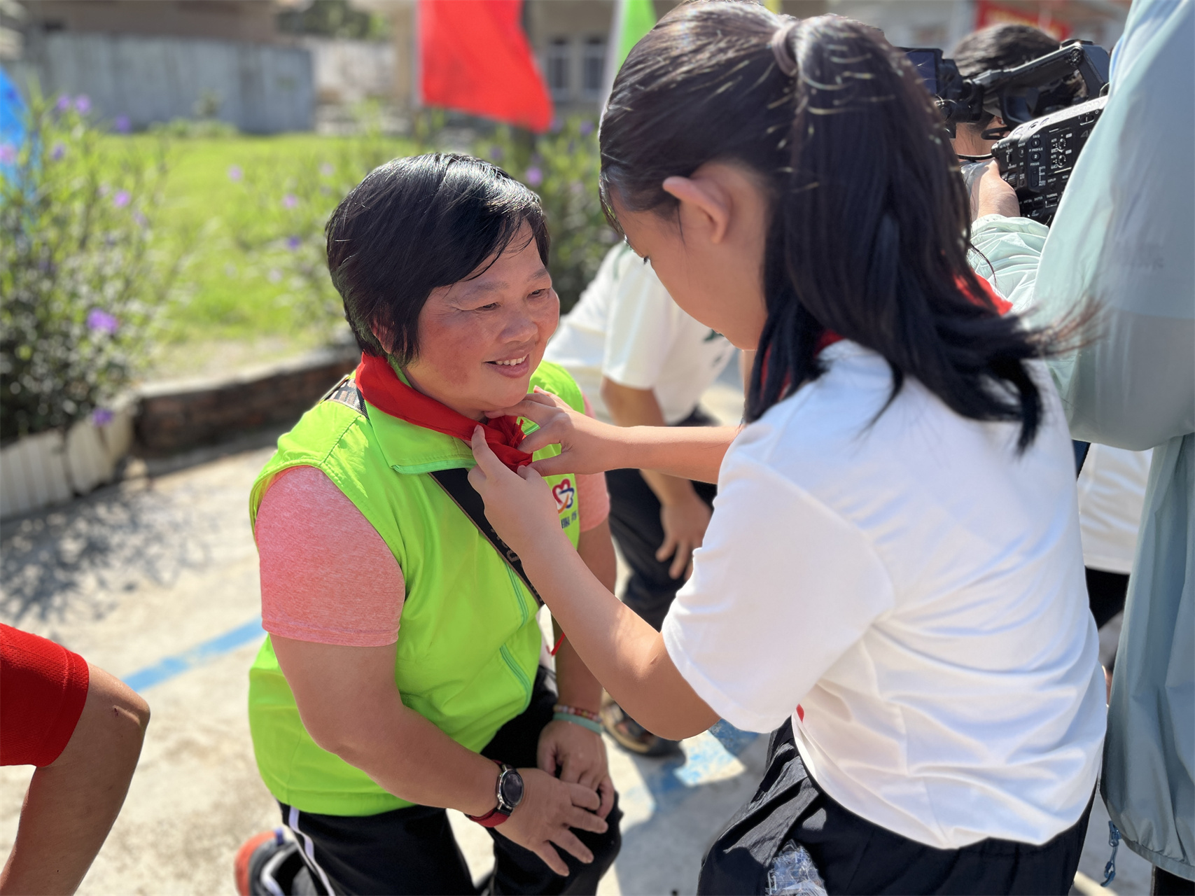 童心筑梦 志愿同行——高州市巾帼志愿者协会宣传部六一关爱儿童活动暖人心-14.jpg