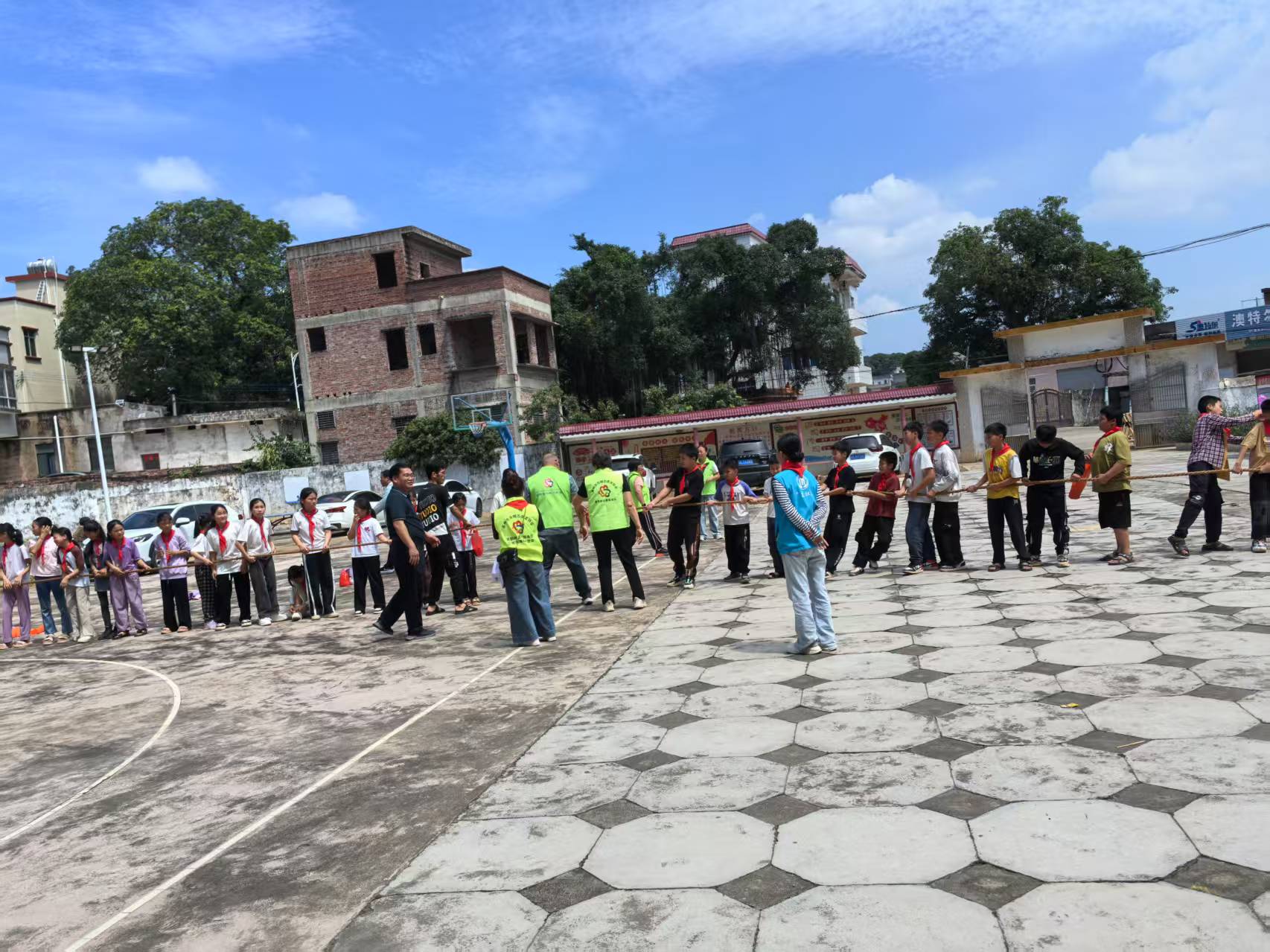 童心筑梦 志愿同行——高州市巾帼志愿者协会宣传部六一关爱儿童活动暖人心-33.jpg