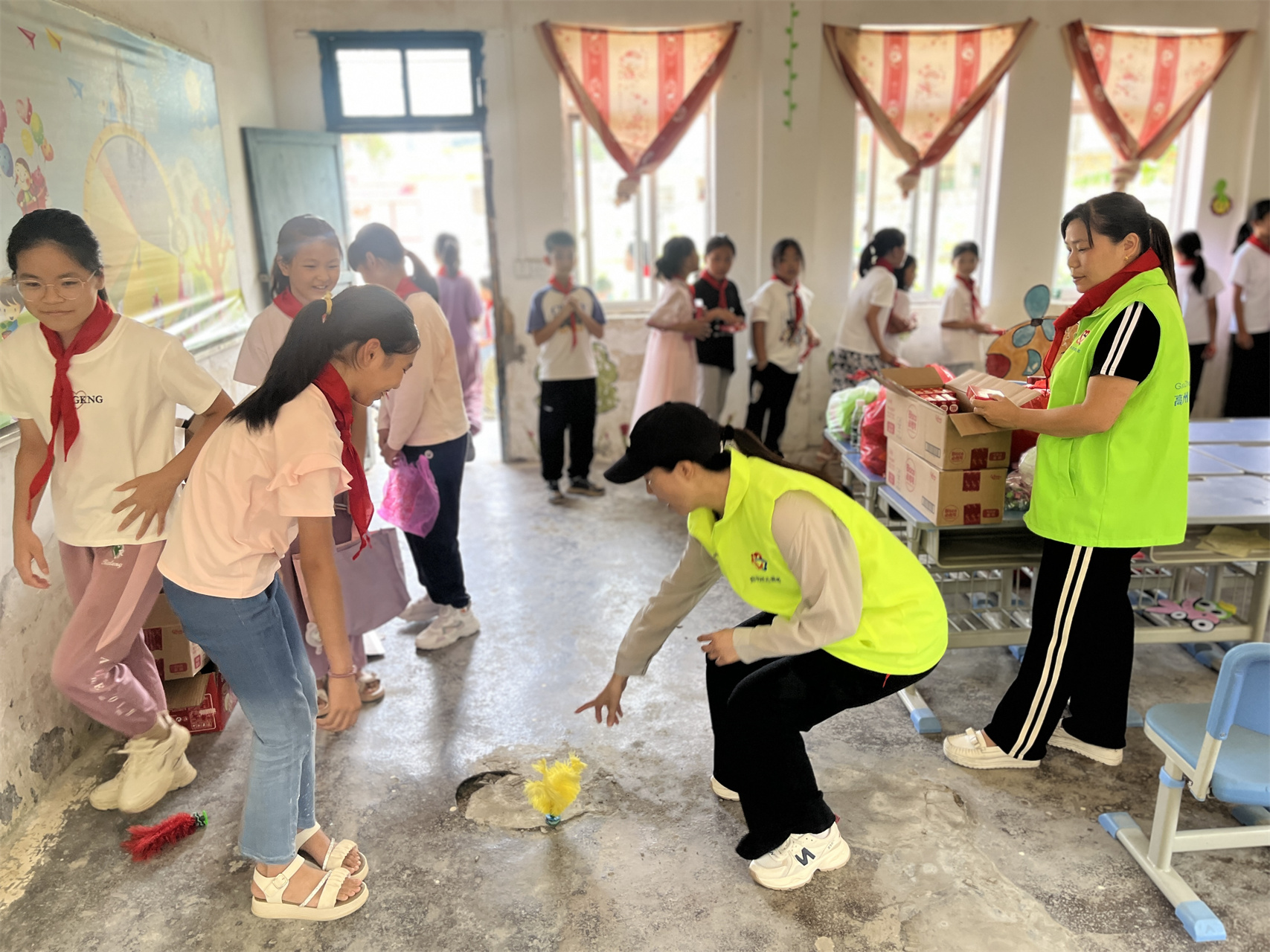 童心筑梦 志愿同行——高州市巾帼志愿者协会宣传部六一关爱儿童活动暖人心-29.jpg