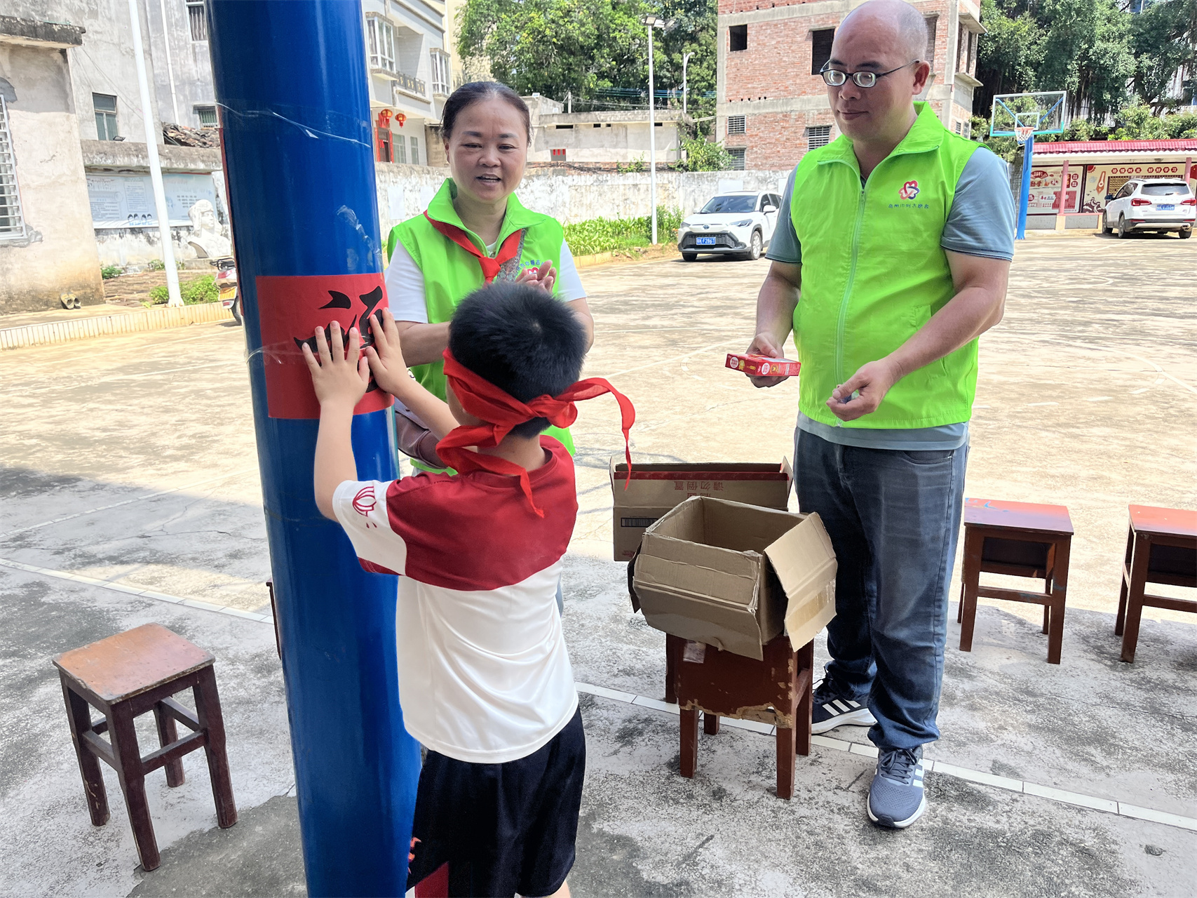 童心筑梦 志愿同行——高州市巾帼志愿者协会宣传部六一关爱儿童活动暖人心-30.jpg
