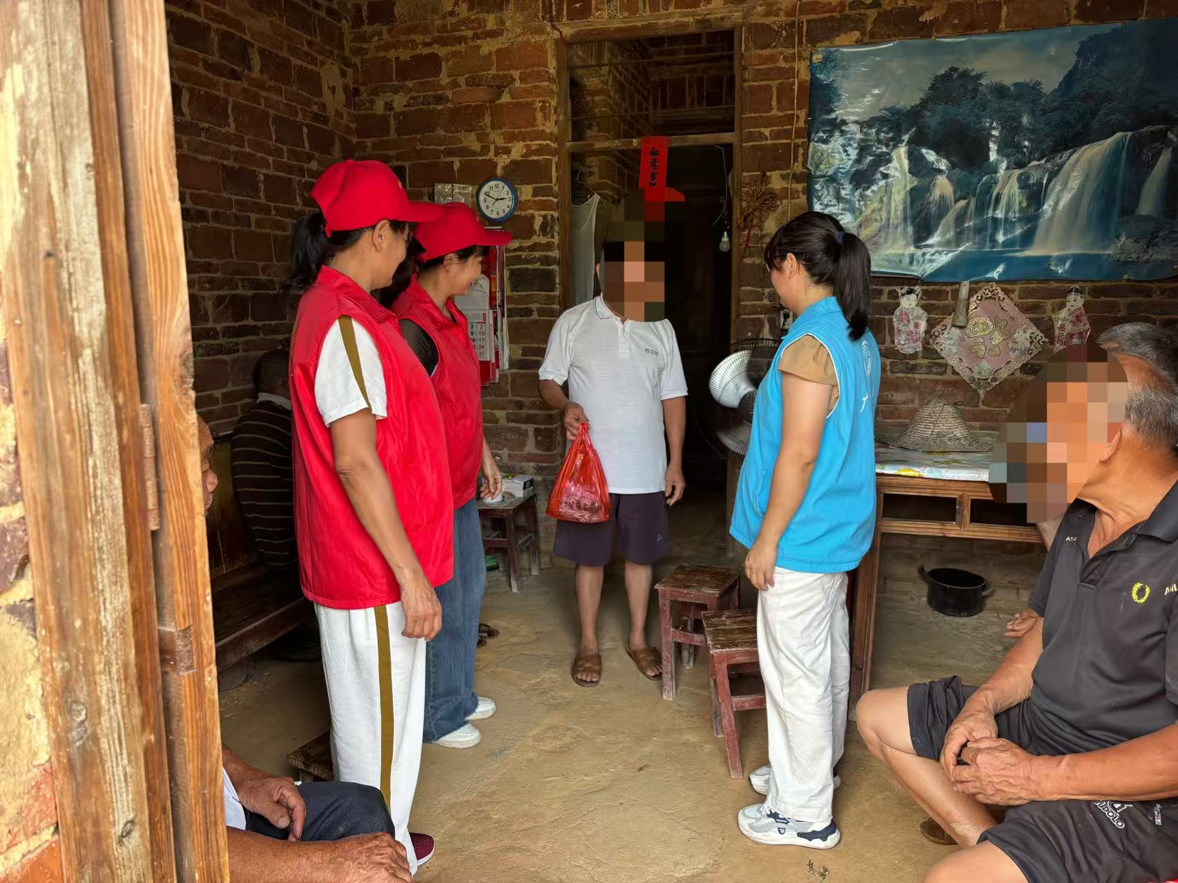 粽香传情暖桑榆 南塘镇巾帼志愿服务总队开展端午敬老暖心活动-10.jpg