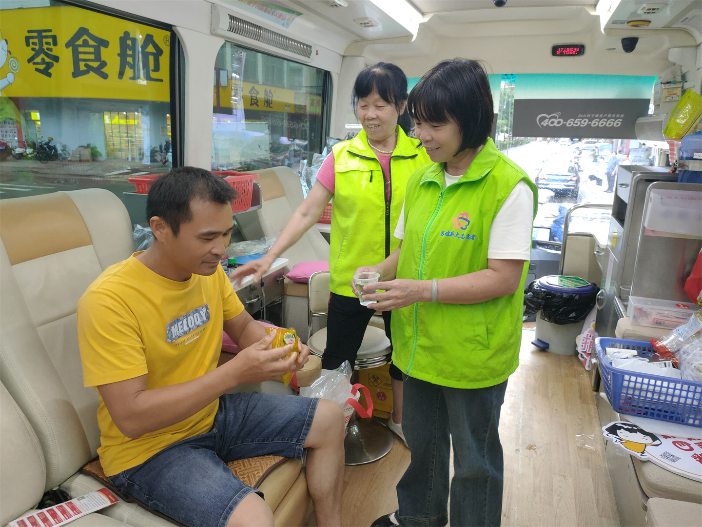 爱心汇聚，热血传递：长坡镇薪火志愿服务队助力无偿献血活动-6.jpg