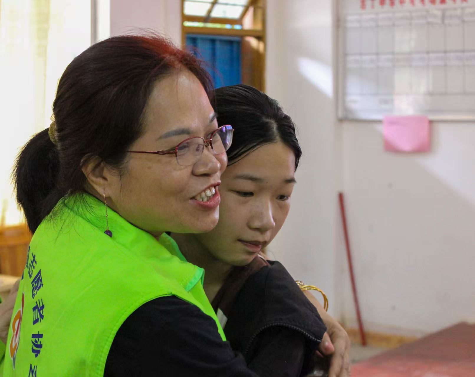 高州妇联创新心理课堂：中医穴位情绪管理与青少年成长赋能工作坊-6.jpg