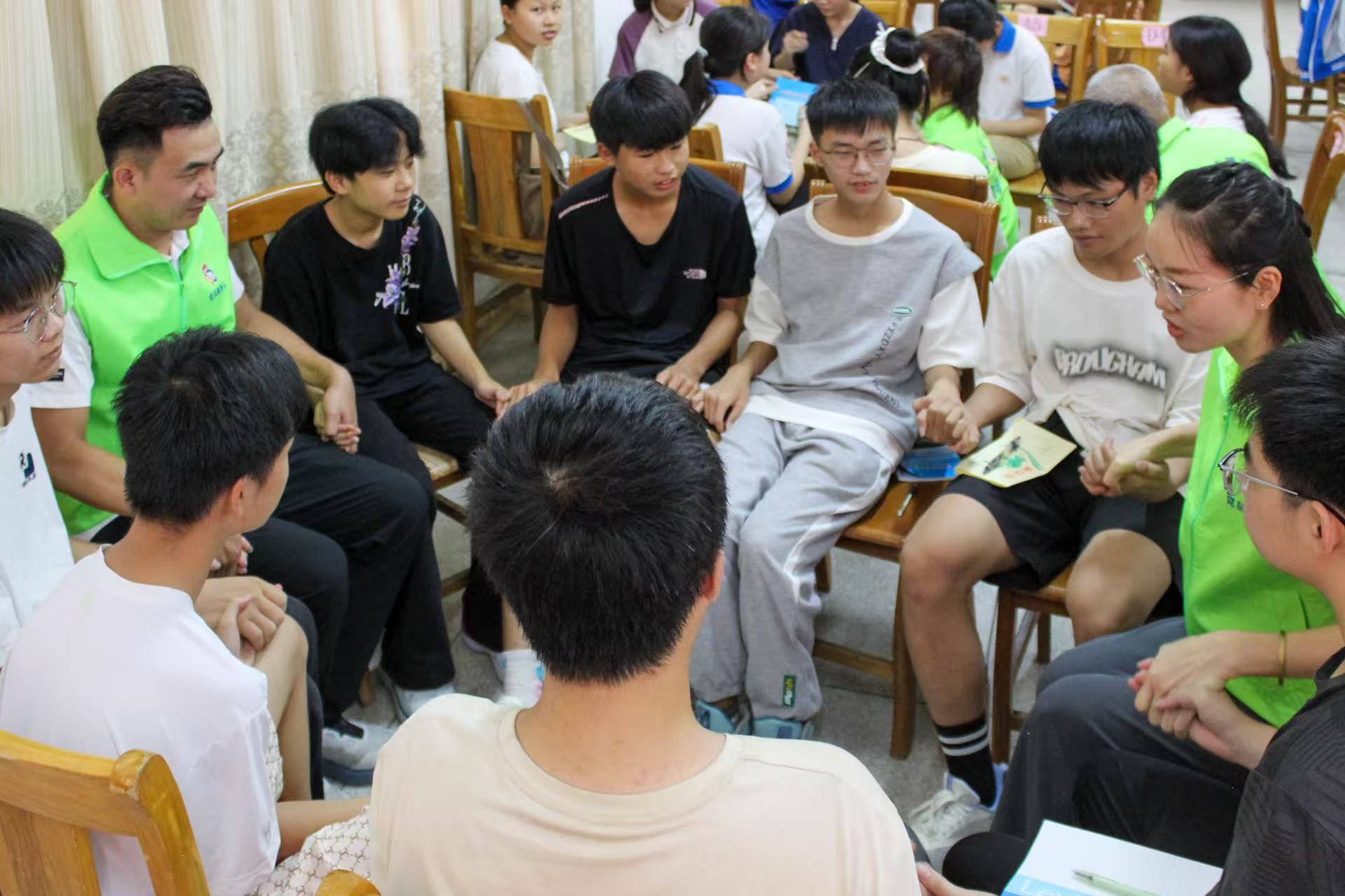 高州妇联创新心理课堂：中医穴位情绪管理与青少年成长赋能工作坊-10.jpg