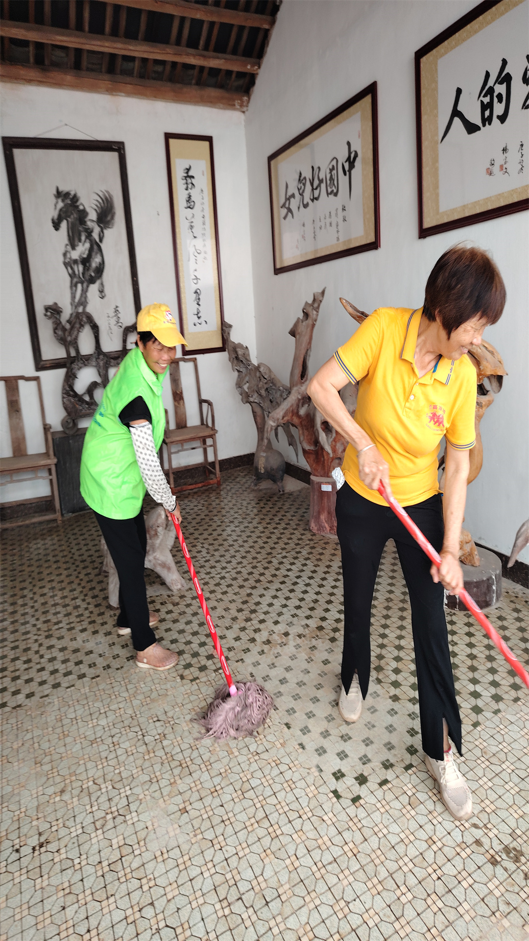 传承红色基因，践行志愿担当——曹江镇巾帼志愿队开展爱国主义教育活动-9.jpg