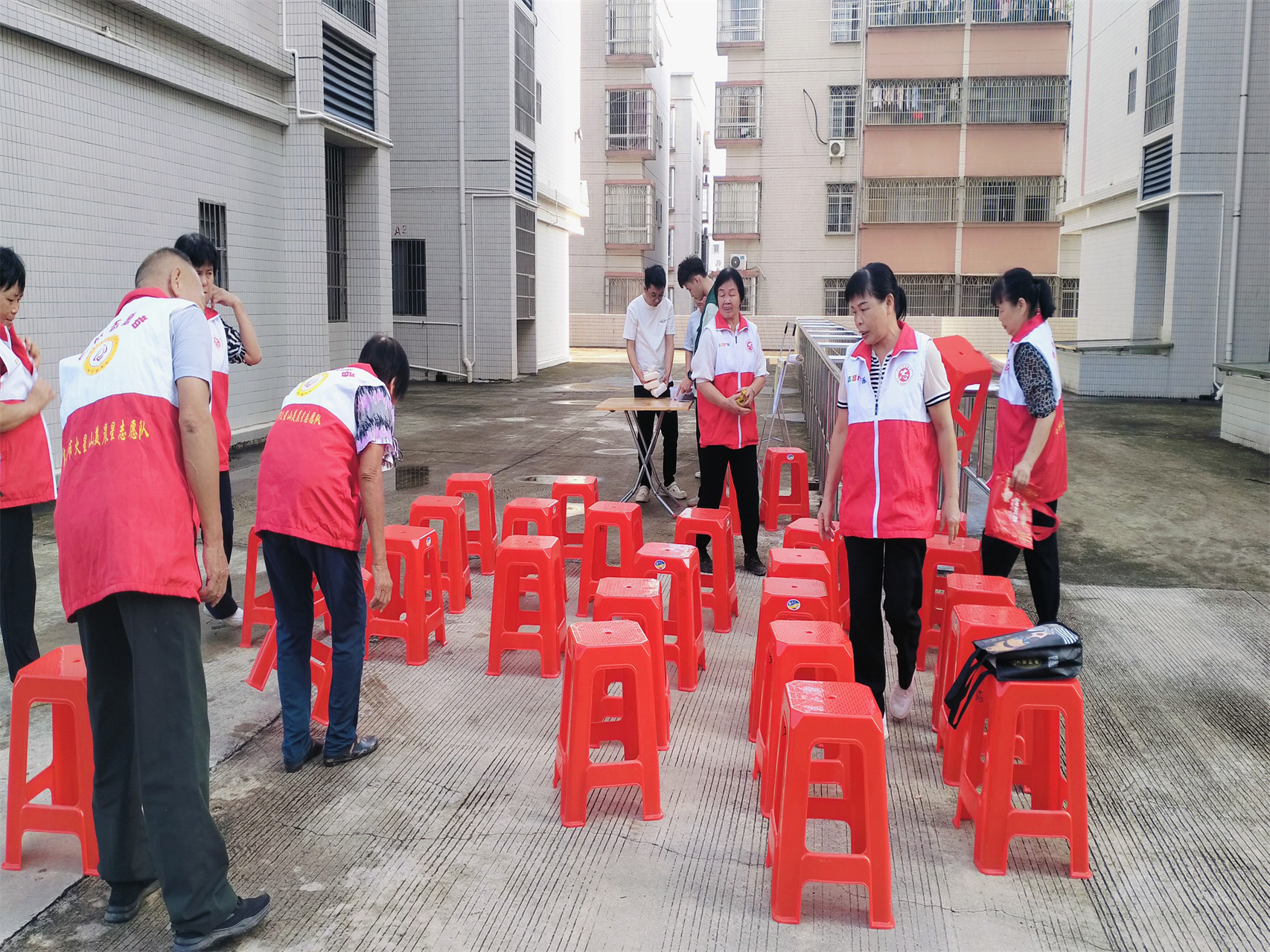 三伏天灸进社区：传统智慧守护夏日健康-1.jpg