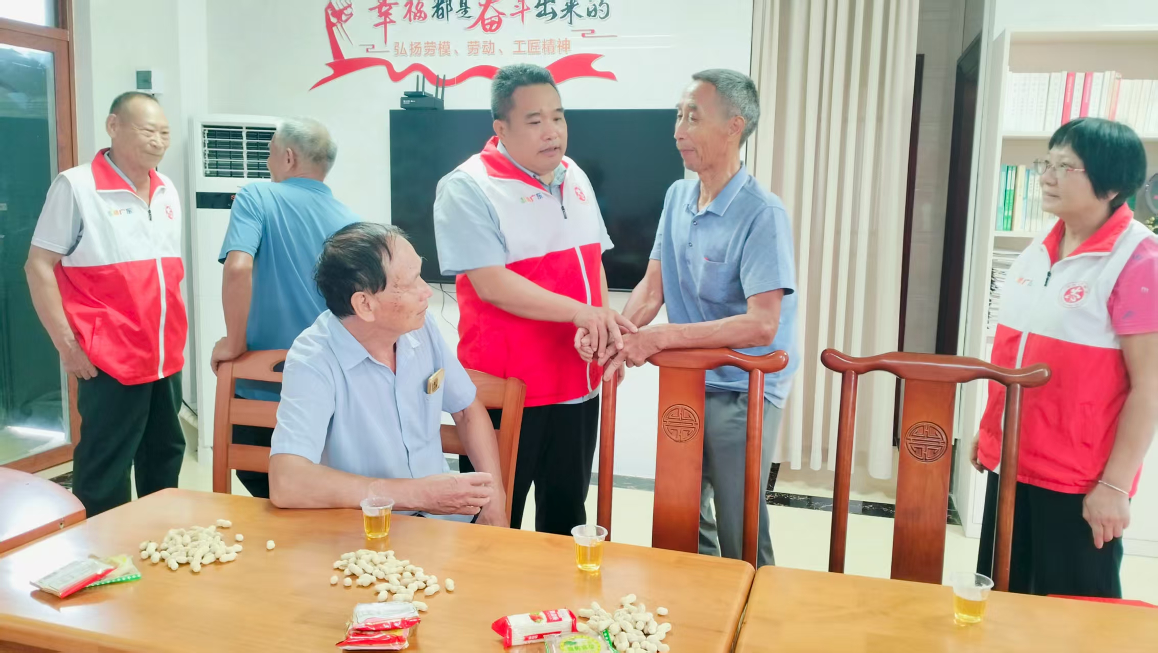 高州火星农场举办退役军人座谈-5.jpg