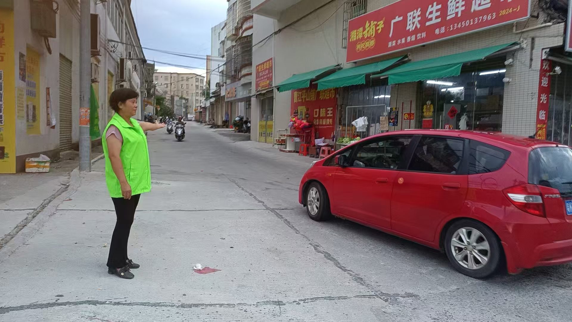 晚霞里的荣光—记曹江镇首场奖教奖学表彰大会上的志愿身影-2.jpg