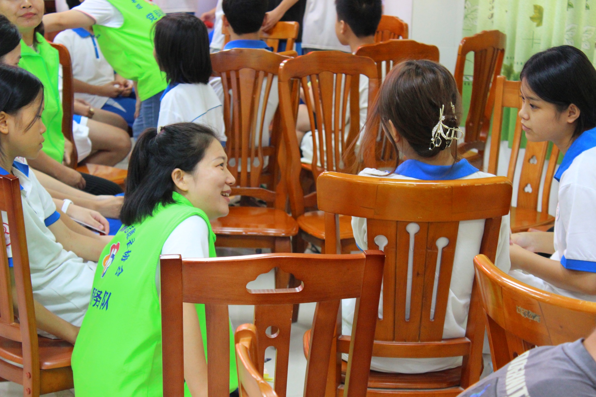 巾帼普法润心田  成长赋能护青春—高州市妇联走进长坡一中开展青少年关爱系列活动-22.jpg