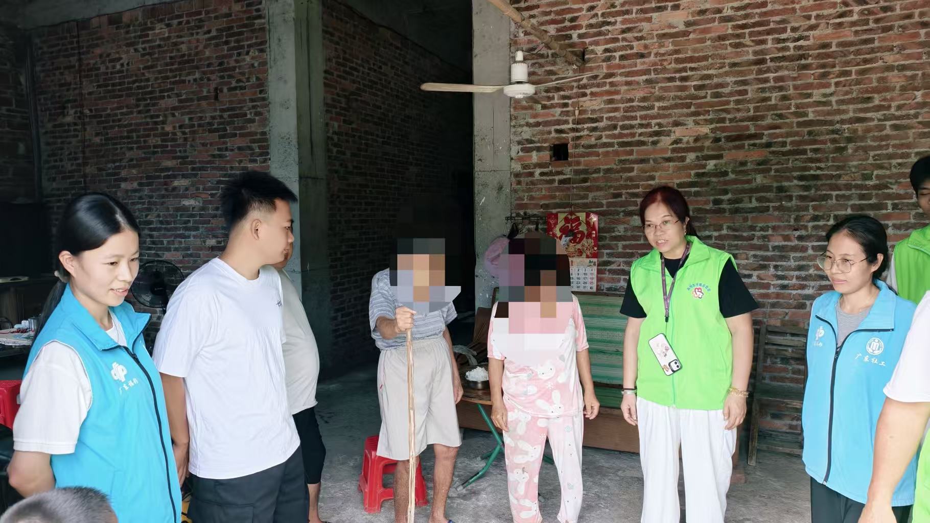 双节慰问暖乡野，巾帼志愿递温情-25.jpg