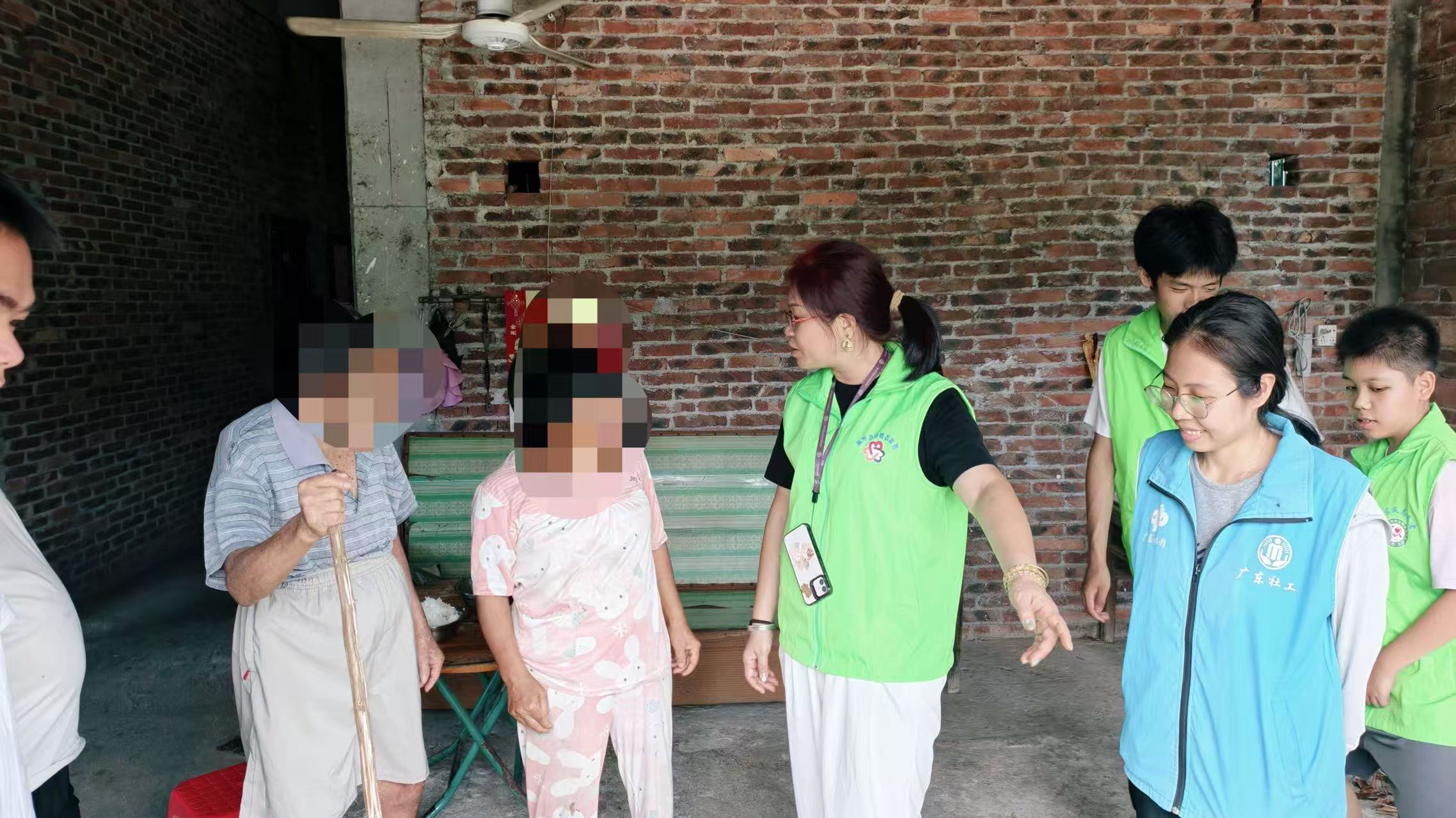 双节慰问暖乡野，巾帼志愿递温情-26.jpg