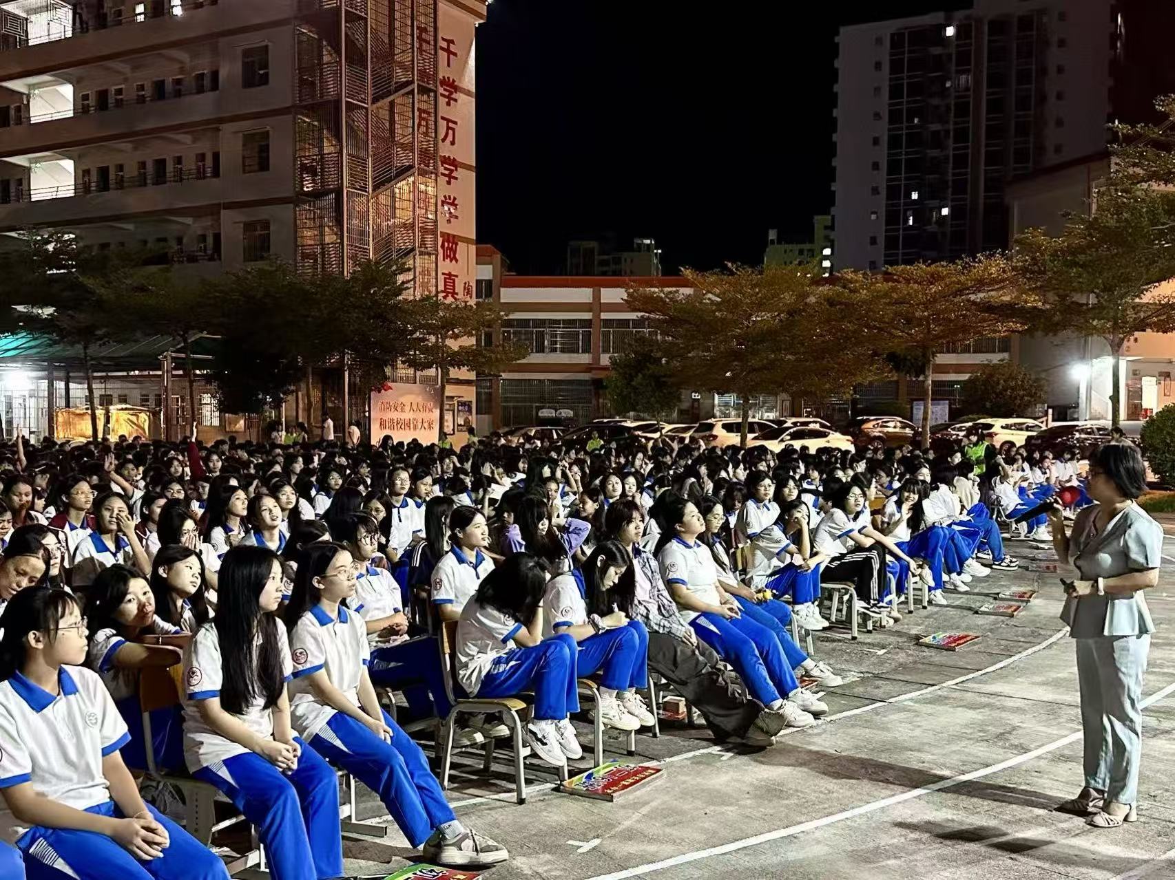 巾帼普法乡村行，守护青春不“缺席”——高州市妇联在长坡一中筑牢青春期安全防护网-9.jpg
