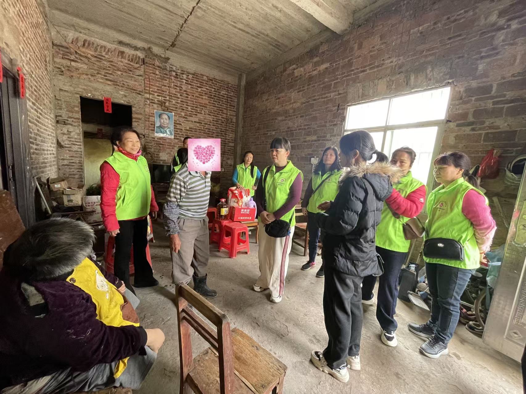 情暖重阳，爱满榭村——高州市巾帼志愿者协会绿舟总队开展敬老慰问活动-1.jpg