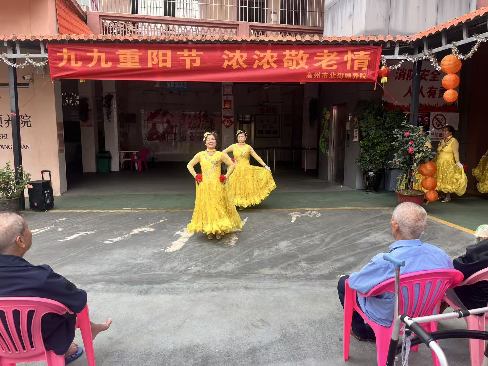 巾帼志愿者暖心相伴 北街颐养院重阳暖意浓-6.jpg