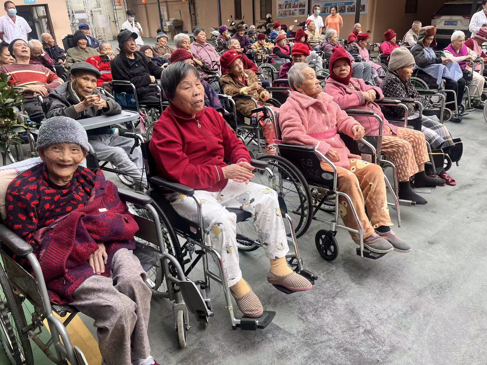 巾帼志愿者暖心相伴 北街颐养院重阳暖意浓-8.jpg