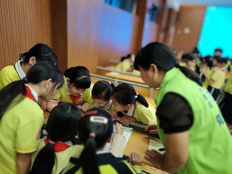 法伴成长 拒绝欺凌 高州家风家教幸福课为青春护航-15.jpg