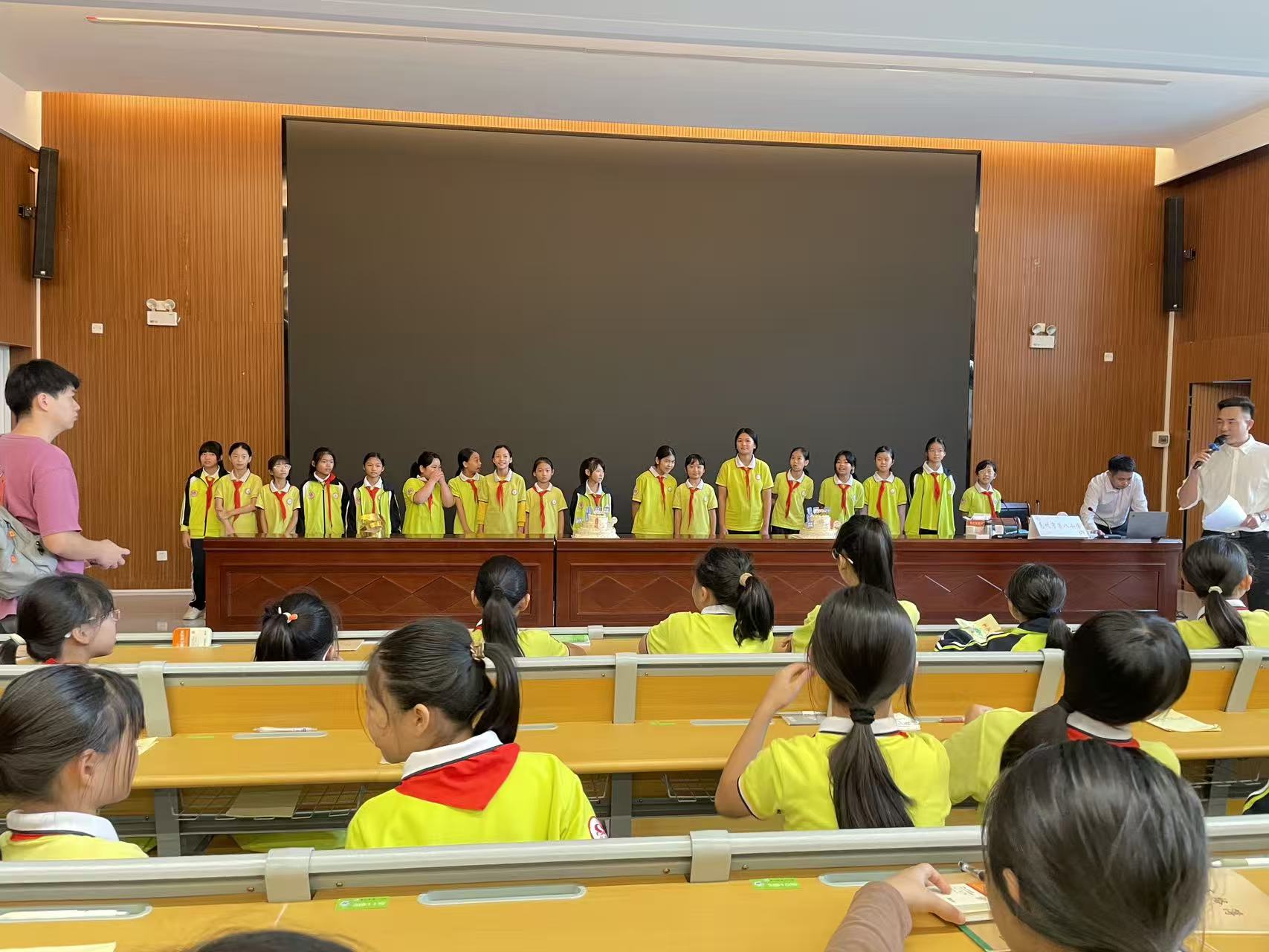 法伴成长 拒绝欺凌 高州家风家教幸福课为青春护航-19.jpg