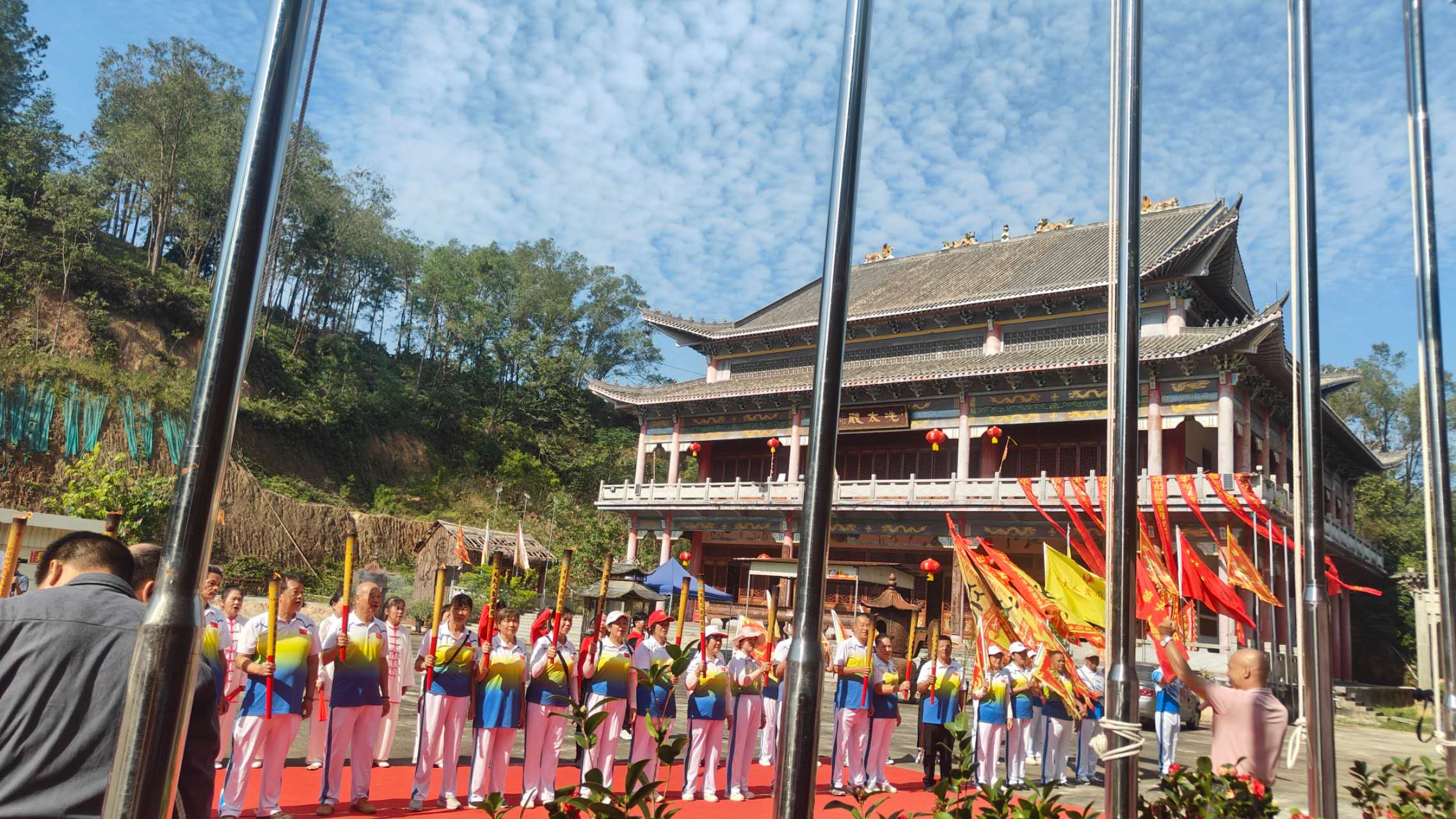 巾帼志愿暖人心 护航华光祈福会 —南塘巾帼志愿服务总队助力华光诞活动圆满举行-7.jpg