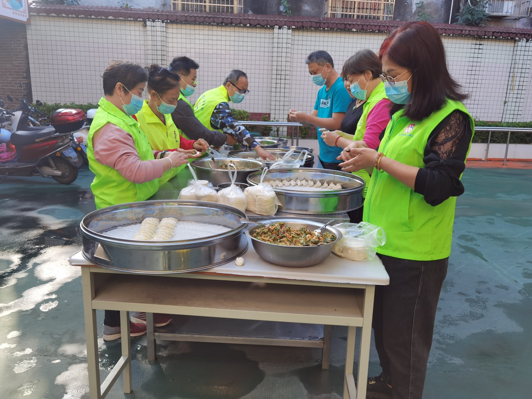 冬至暖人心 巾帼志愿敬老行-14.jpg