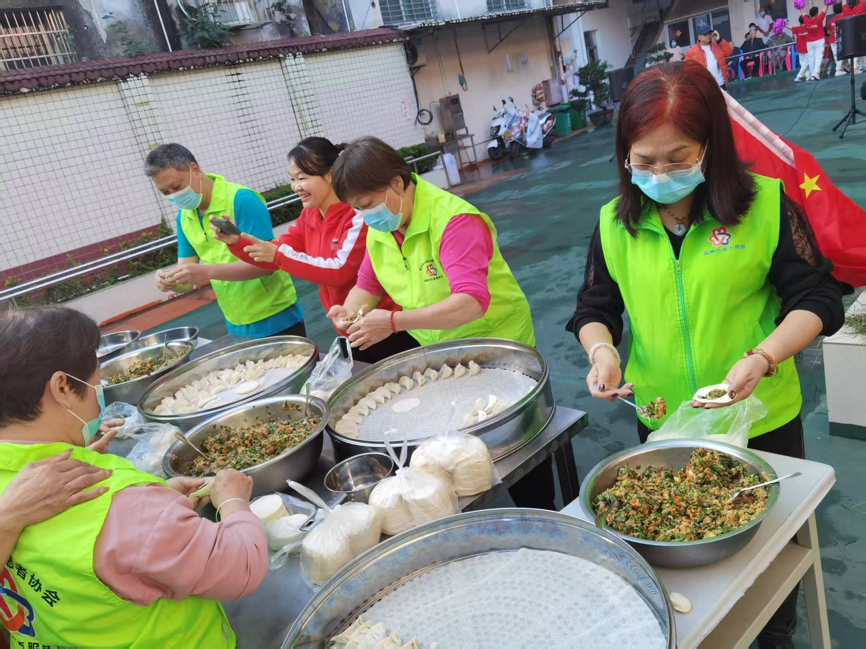 冬至暖人心 巾帼志愿敬老行-13.jpg