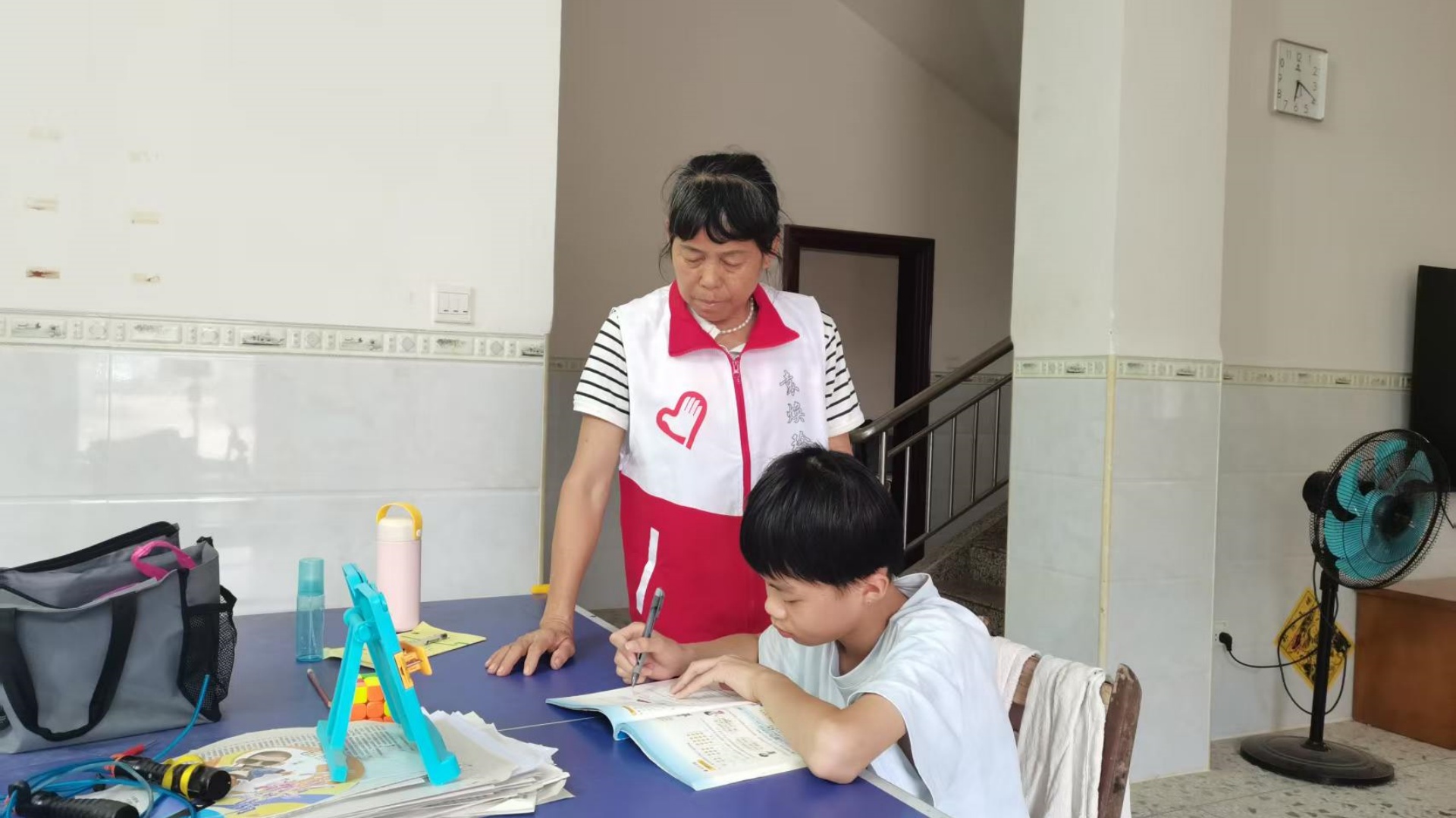 周末不打烊 关爱不停歇｜谢鸡镇巾帼志愿总队常态化开展“关爱儿童 伴爱成长”公益活动-2.jpg