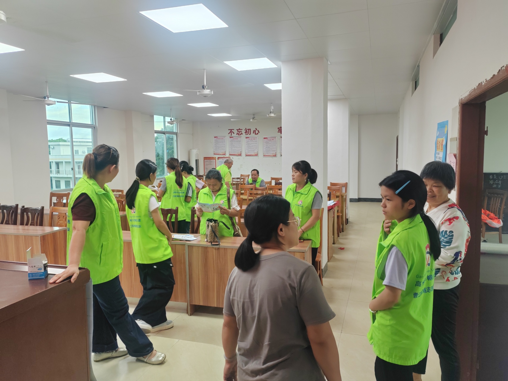 巾帼宣讲护成长，安全教育伴暑假-10.jpg