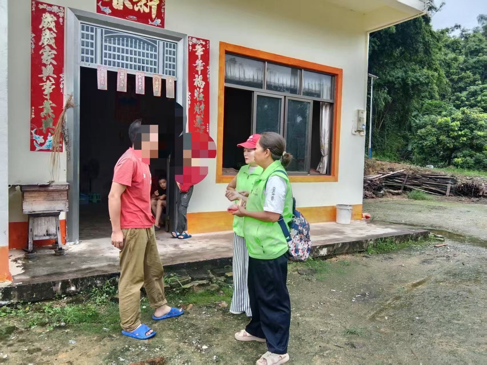 爱心慰问暖人心 公益帮扶渡难关——高州市巾帼志愿者协会青松总队乐善公益队开展困难家庭慰问活动-4.jpg
