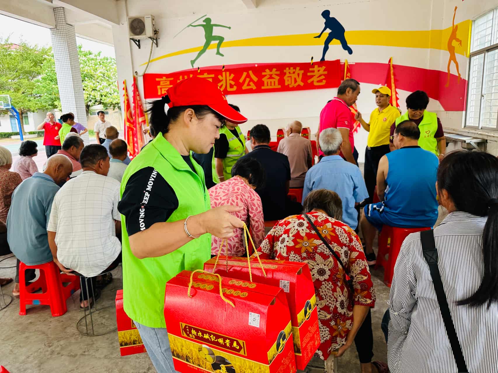 重阳暖桑榆 孝善传家风｜平山镇巾帼志愿队助力黎氏宗亲重阳敬老活动-7.jpg